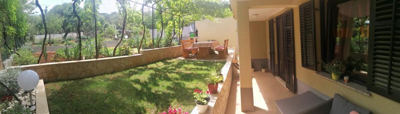 Apartment Oliva Pola Esterno foto