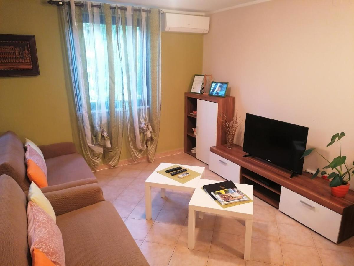 Apartment Oliva Pola Esterno foto